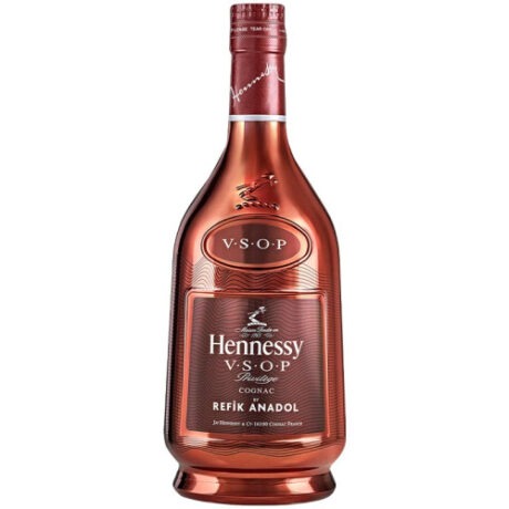 Hennessy VSOP x Refik Anadol Cognac